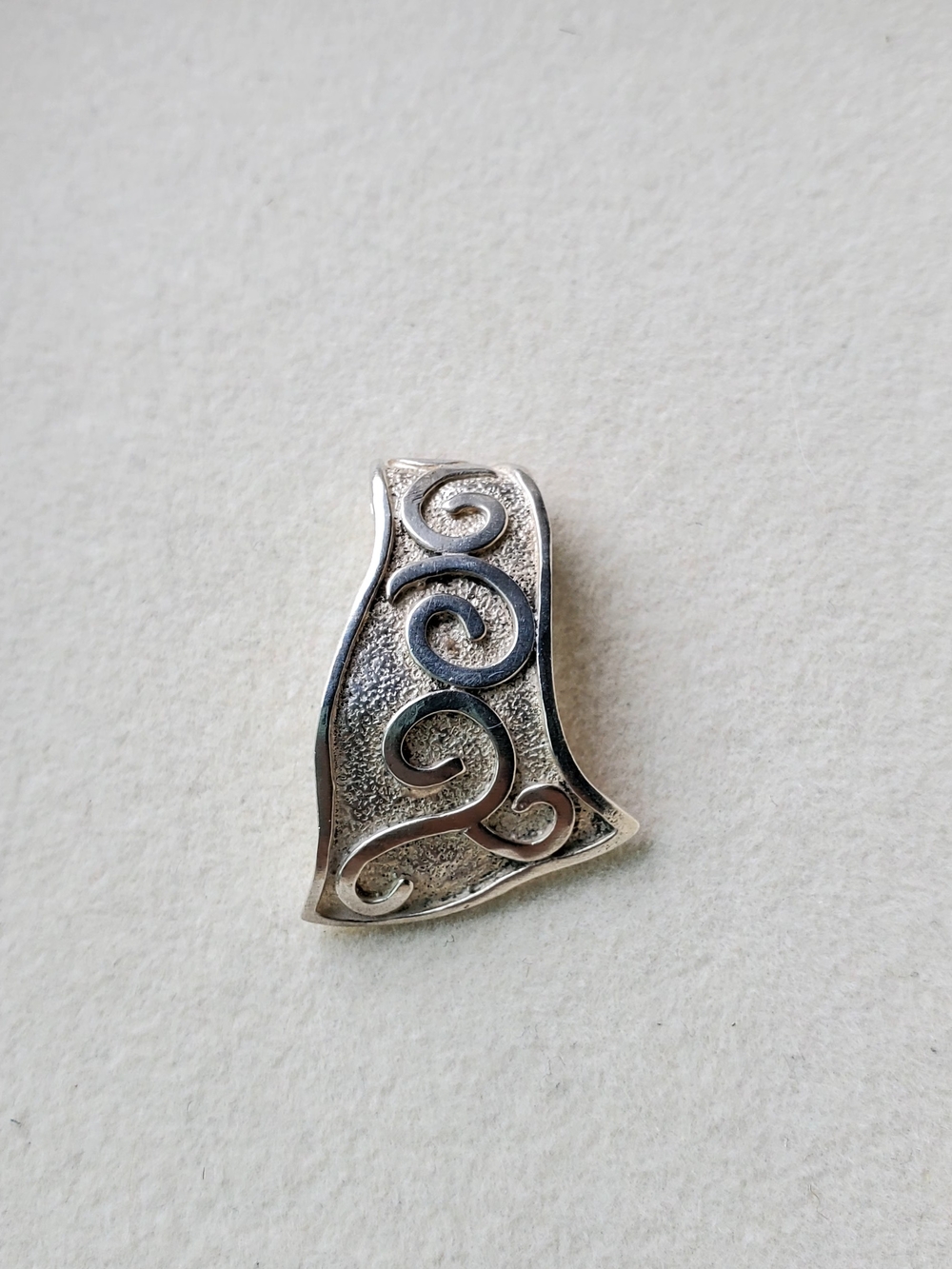 Silver Openwork Scroll Pendant Bail Enhancer • 4.67g